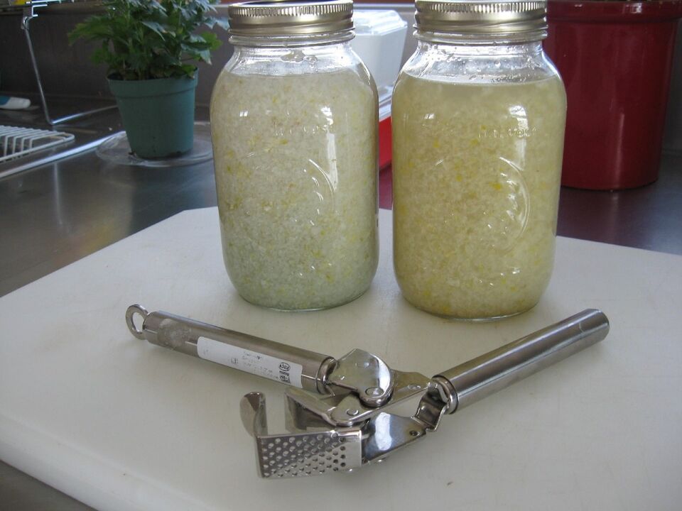 Garlic tincture for increased potency